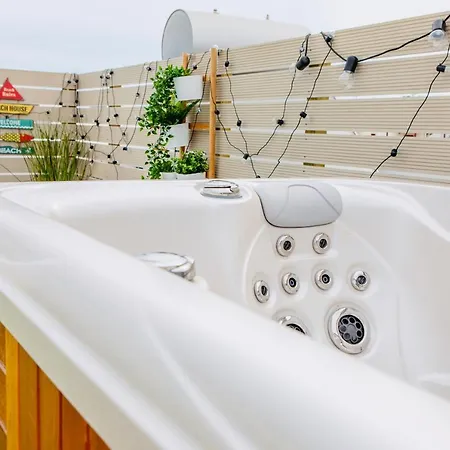 The Nine Graces - Clea, Hot Tub And Sea Views